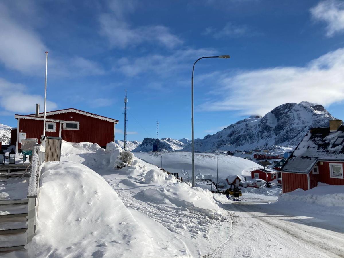 Isi4U Apartments, Snowmobile And Dogsled ซิซิมุท ภายนอก รูปภาพ